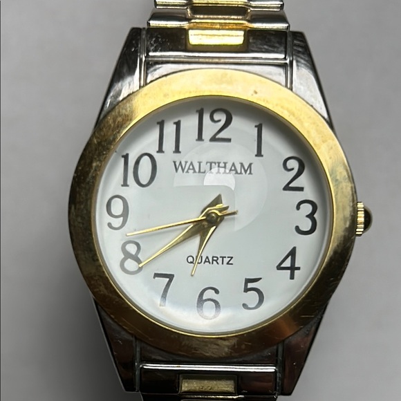 Ladies Waltham Quartz Watch - gold and silver tones - Picture 2 of 12